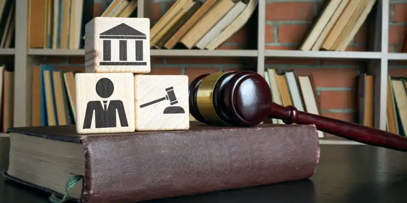 پادکست قانون کار و تامین اجتماعی؛ پاسخ به پرسش‌های مهم کارفرمایان و کارگران در قرارداد، بیمه و مزایا